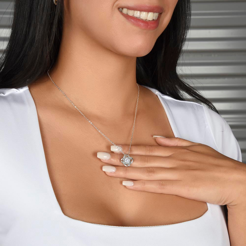 Enchanting Gift for Daughter Love Knot Necklace "To My Daughter, Love Mom"